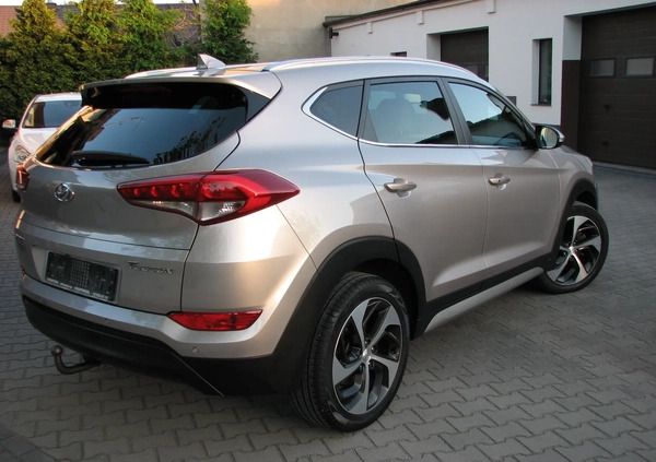 Hyundai Tucson cena 70900 przebieg: 162000, rok produkcji 2017 z Rawicz małe 667